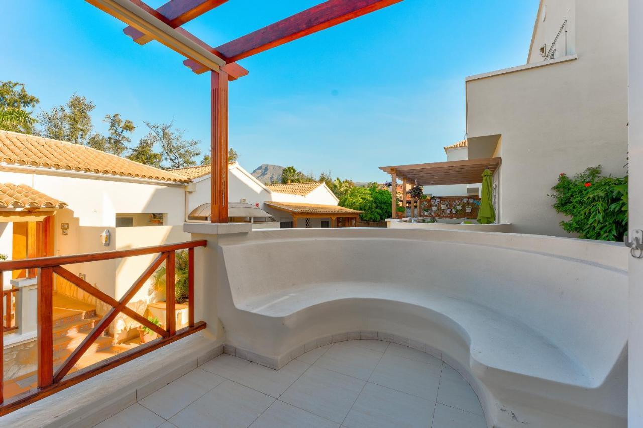 Chalet Playa De Las Americas Arona  Esterno foto